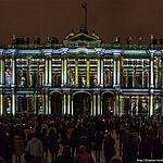 Световое шоу «Мистерия света» на фасаде Зимнего дворца